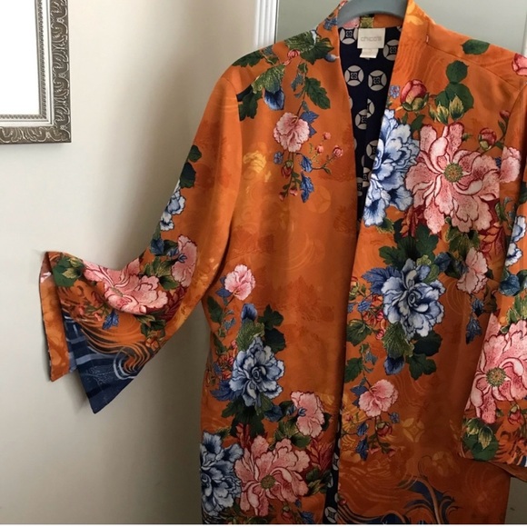 Chico’s 2 Reversible Floral Print Kimono - Picture 4 of 6